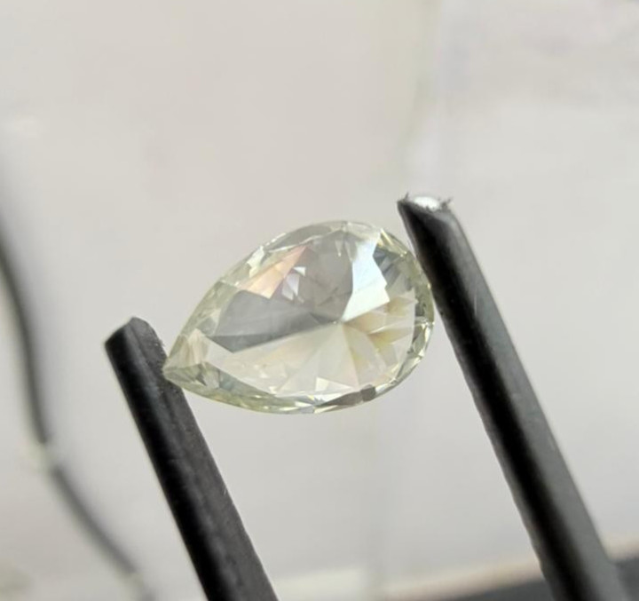 1.08ct 8.90×5.80×3.60mm Natural Fancy Loose Pear Rare Diamond VS Purity