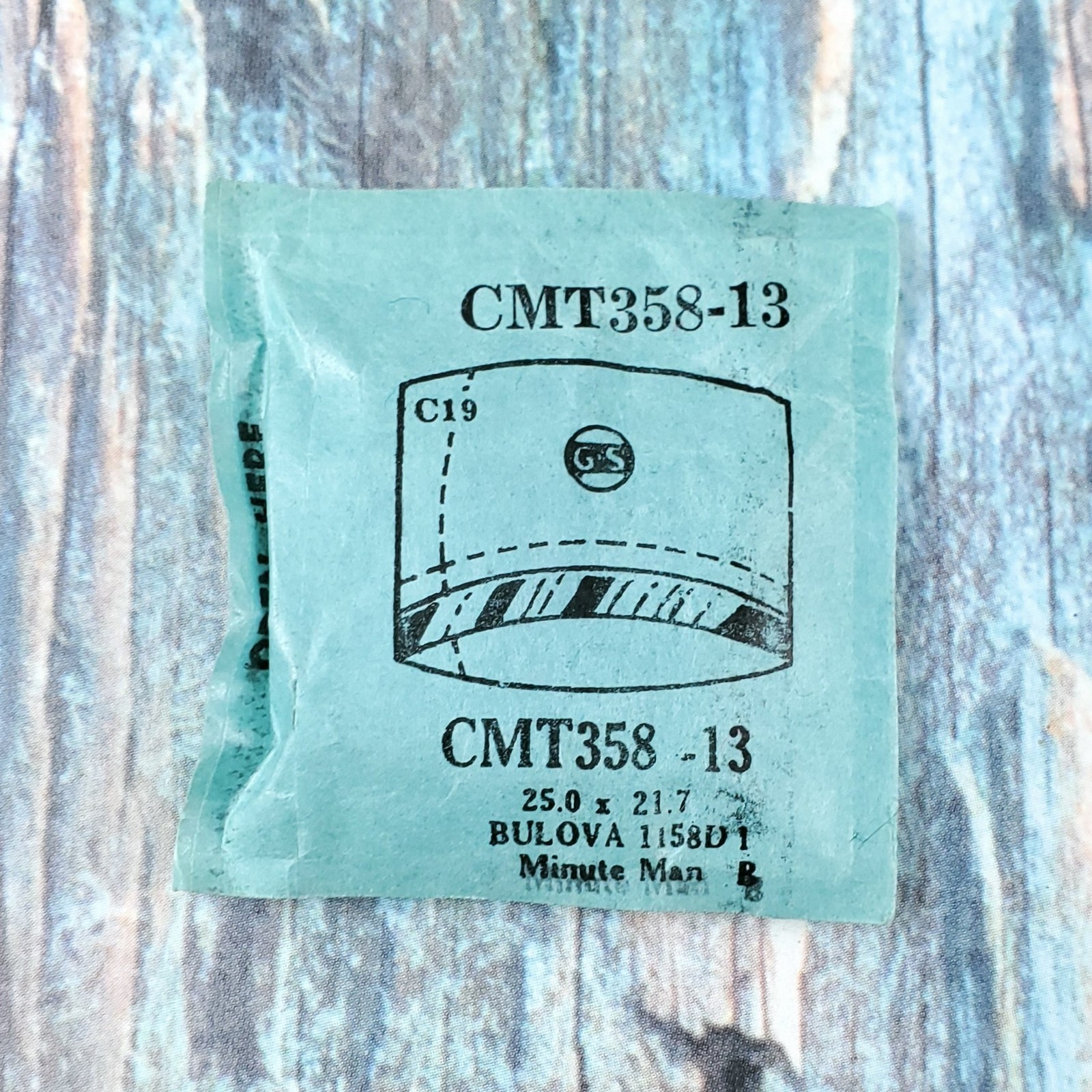 Vintage GS CMT358-13 Bulova Minute Man Crystal. 25.0 x 21.7