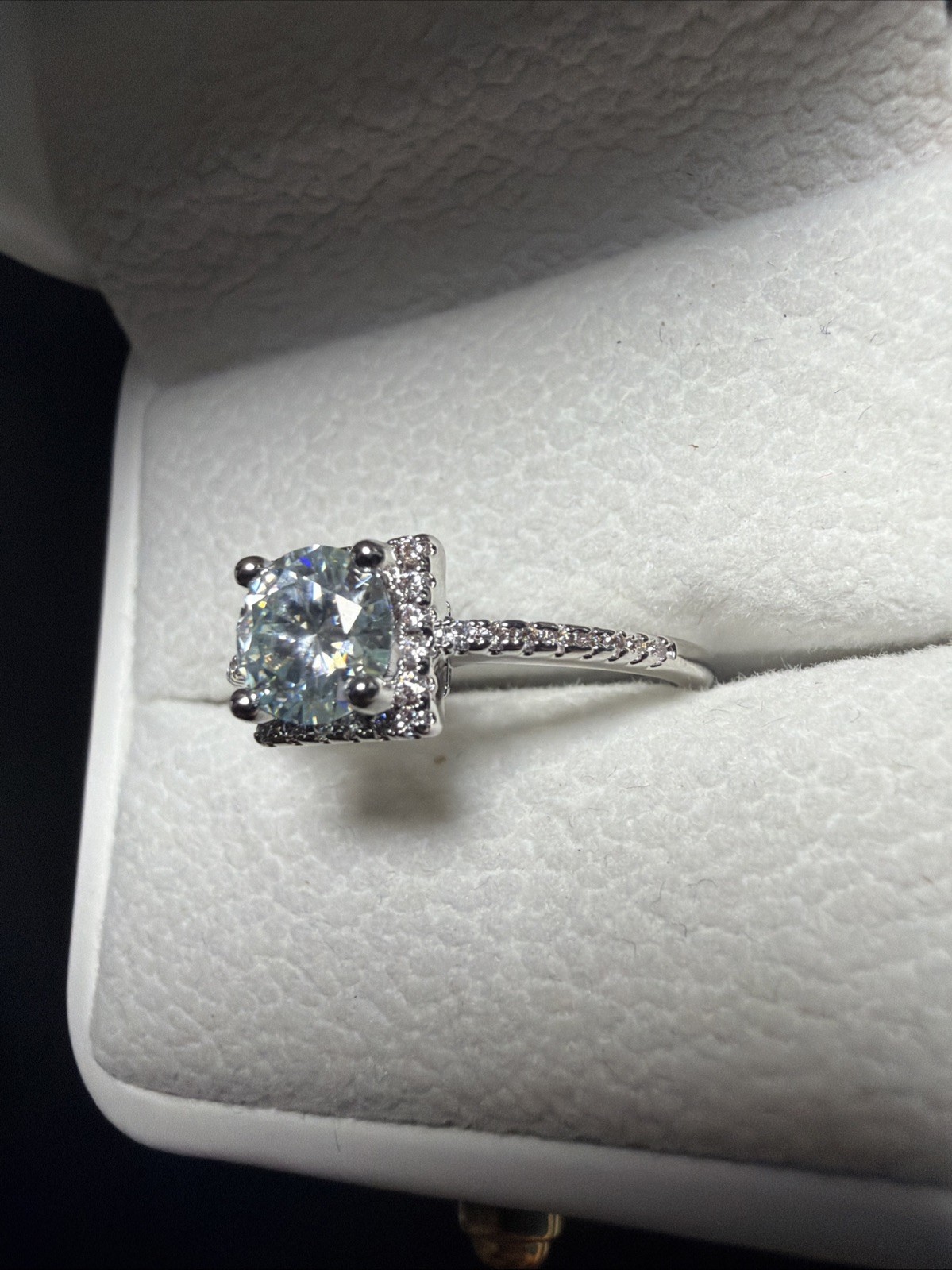 moissanite ring size 9 with papers – Fast Shipping!!