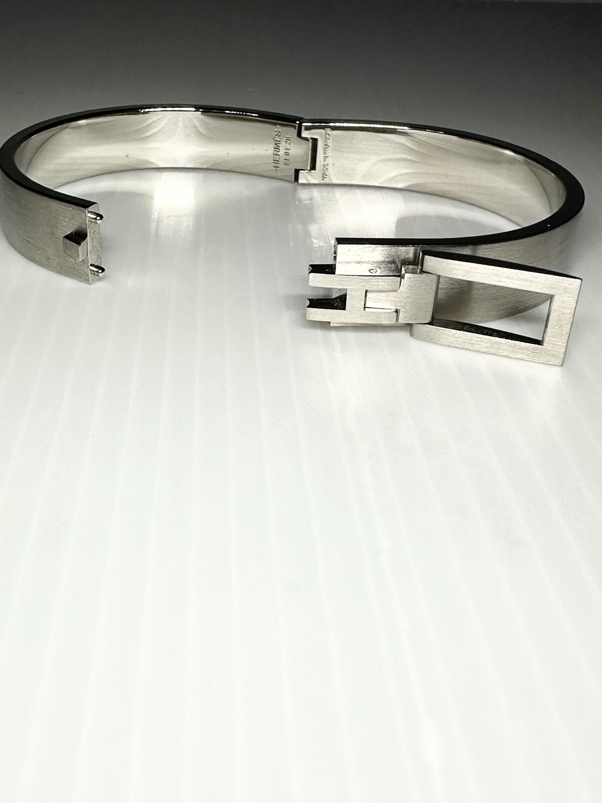 Authentic Hermes Jet Bangle Bracelet Palladium Plated Metal Silver Hardware T6