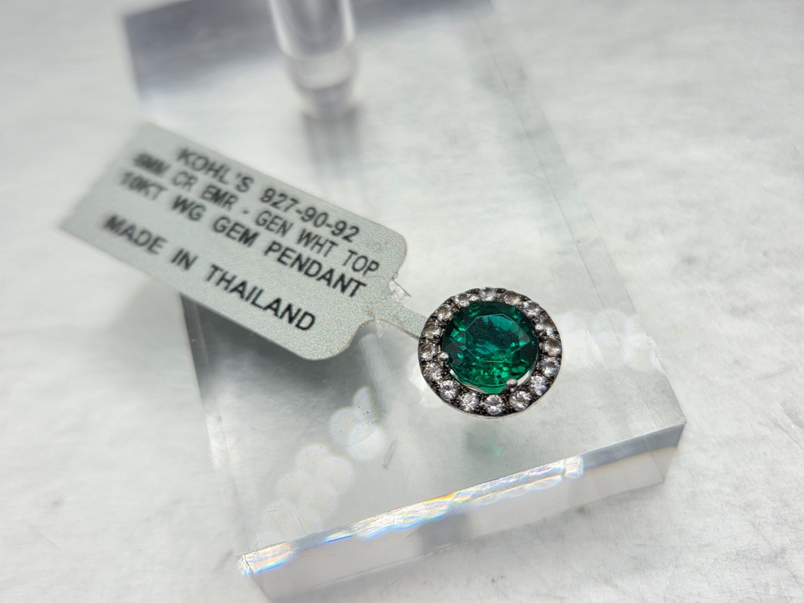 Vintage 10K White Gold Lab Created Emerald Small Round Pendant 0.5g