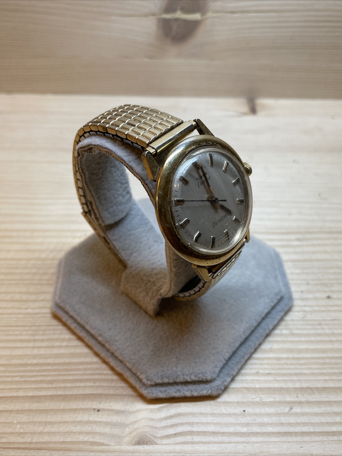 VTG 1970s Timex Electric Dynabeat Men Wrist Watch runs needs battery