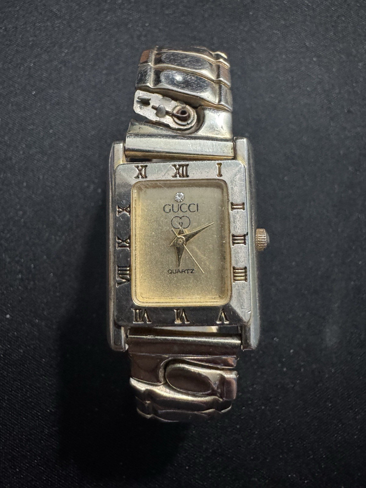 Vintage Gucci Watch Quartz 24mm Unisex Gold Dial Needs Battery Read Description