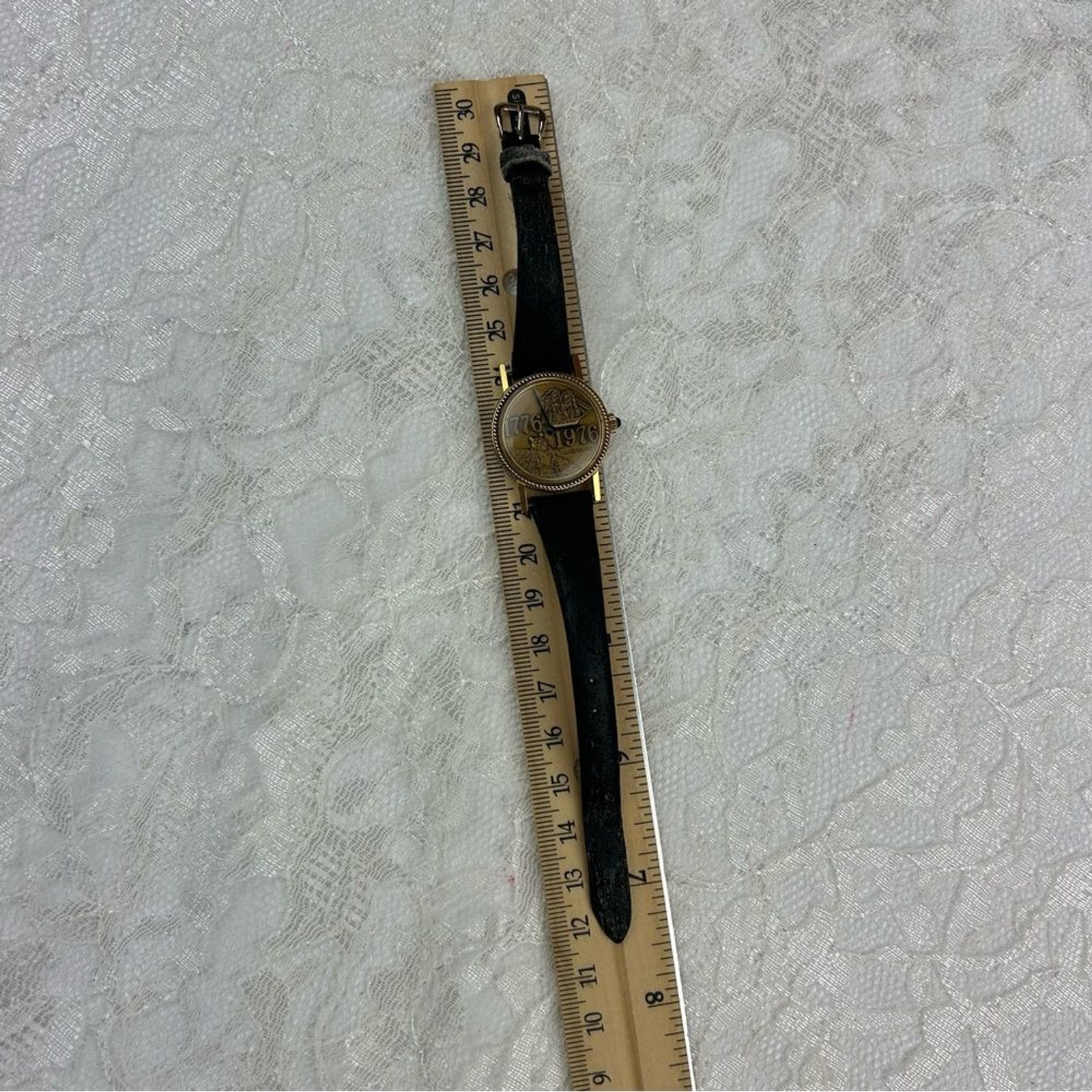 RARE Women’s Vintage 1776 1976 BICENTENIAL WITTNAUER COIN BASE 8KT GOLD WATCH