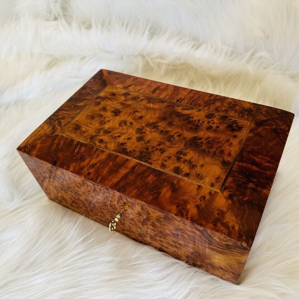 Burl lockable thuya wooden jewelry box holder with key Keepsake