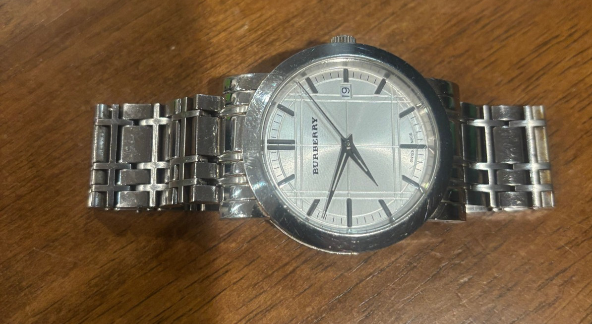 Burberry BU1350 MEN’S WHITE FACE 50MM WATCH (STAINLESS STEAL WHITE)USED