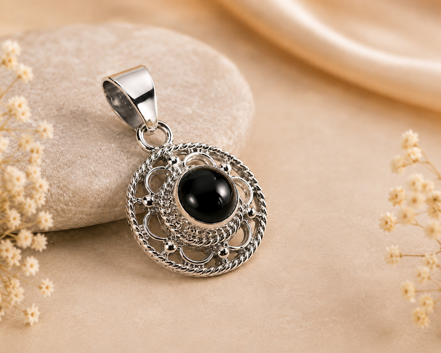 925 Sterling Silver Black Onyx Vintage Filigree Round Pendant Necklace Gift