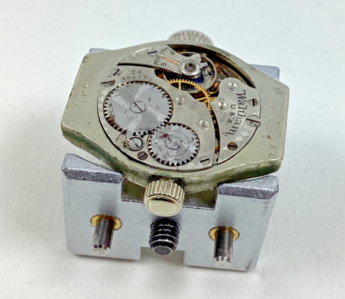 Vintage 1923 Lady Waltham 10L 15 Jewel Movement Runs Spare Part Repair READ