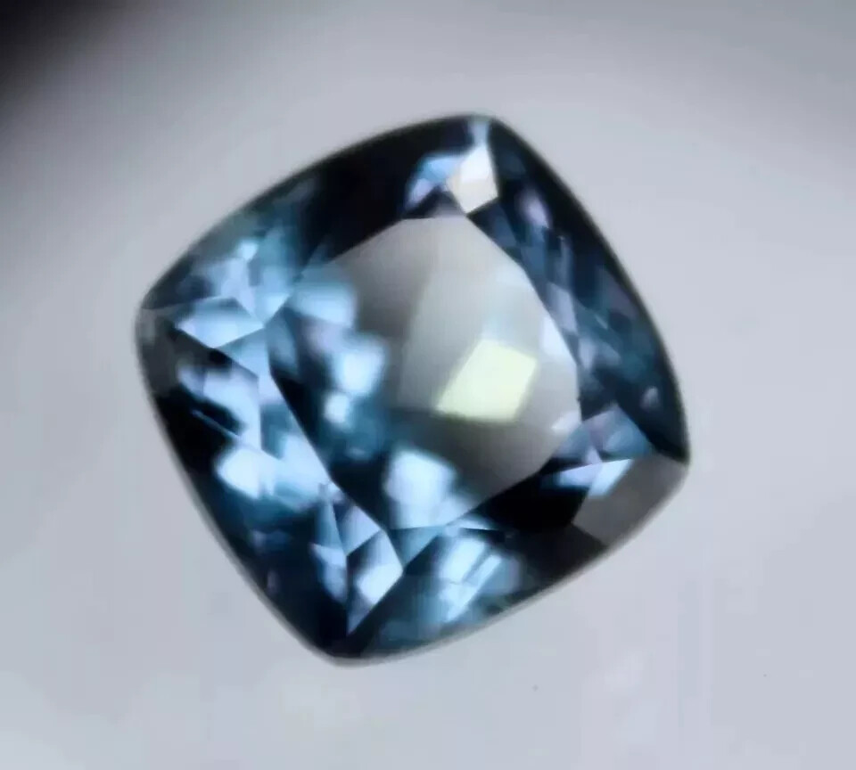 VVS Alexandrite Cushion Colour Change 9-11Ct Natural EGL Certified Gemstone