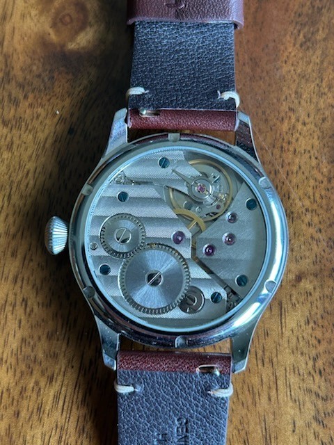 Mechanical pilots watch hand wind