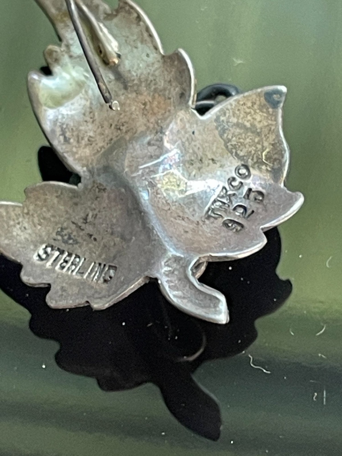 Vintag Erika Hult de Corral Taxco Sterling Silver Grape Leaf Earrings Signed ERE