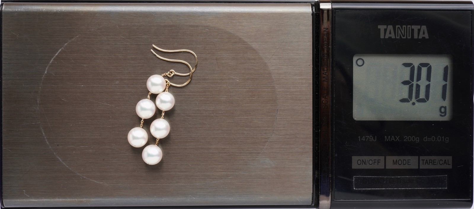 AAA 6.5-6.9MM White Japanese Akoya Pearl Long Earrings 18Kt Yellow Gold, 1.7″