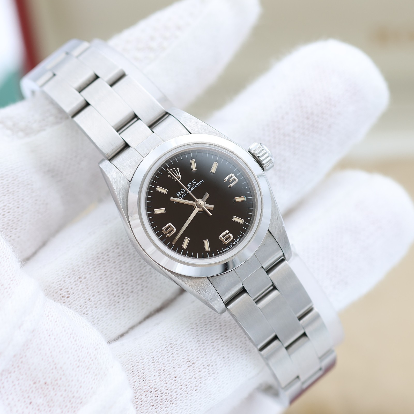 Rolex Oyster Perpetual ref. 67180 – Black 3-6-9 Dial – Oyster Bracelet