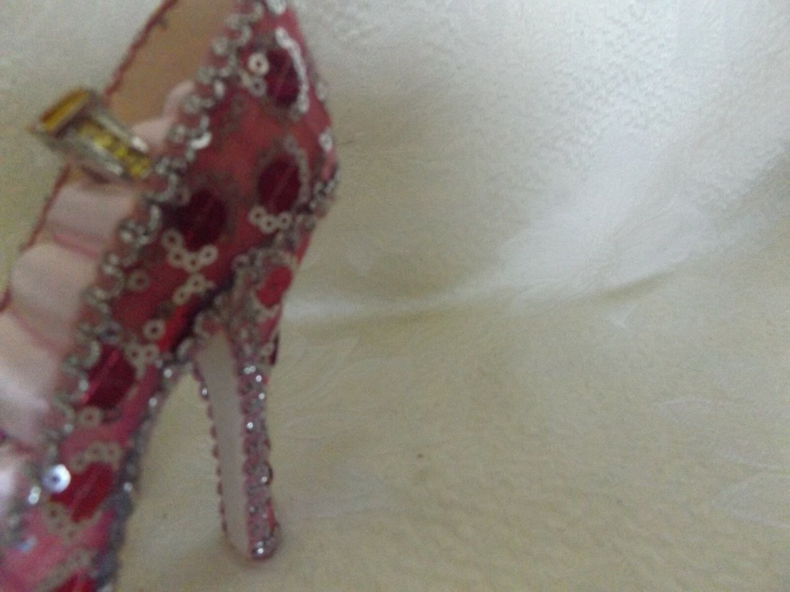 STILETTO RING AND/OR EARRING HOLDER – CLASSY, CUTE, QUIRKY, FUN, ALL AGES
