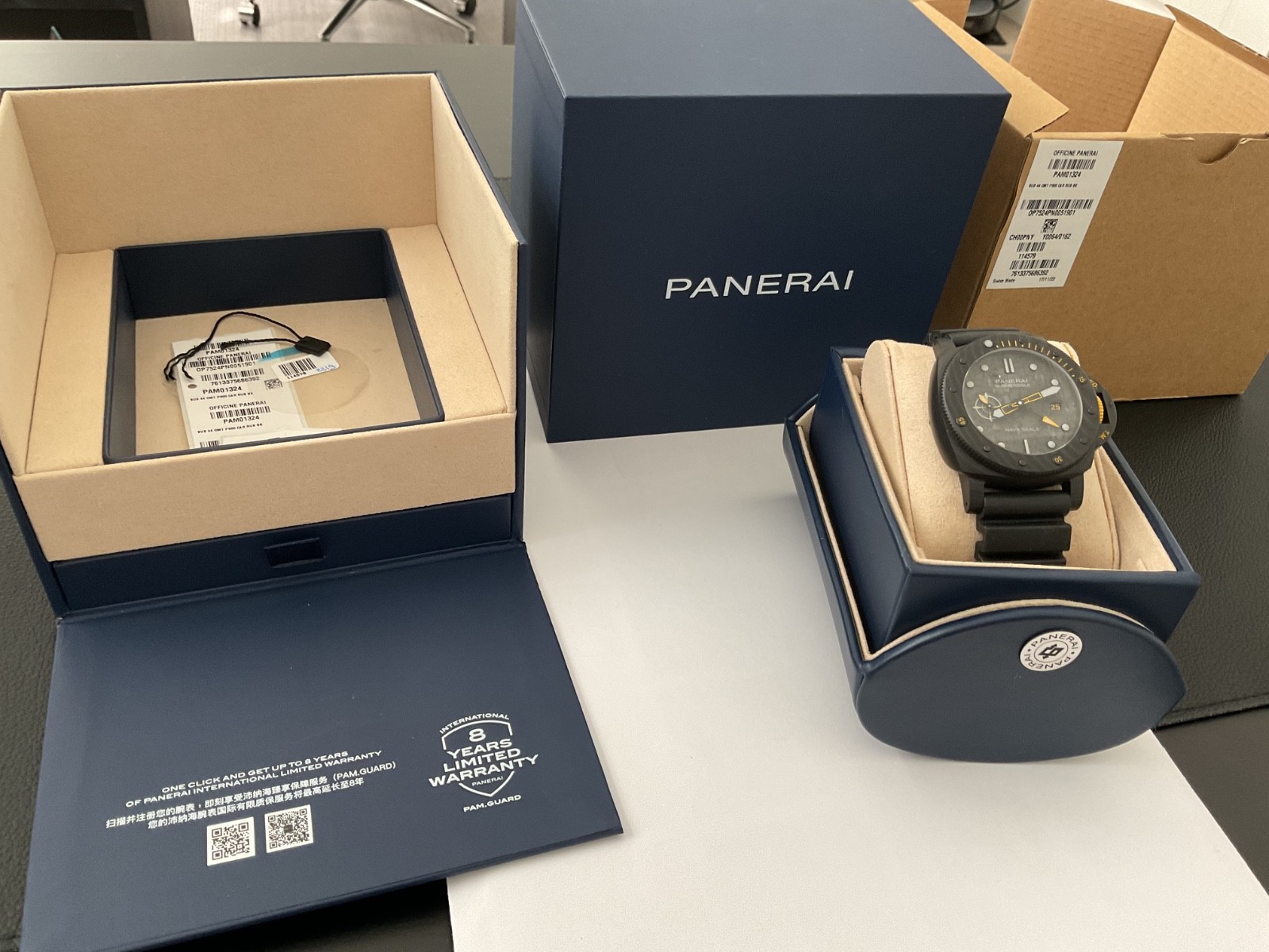 Panerai Submersible GMT Navy Seals Carbotech Limited Edition Black Pam01324