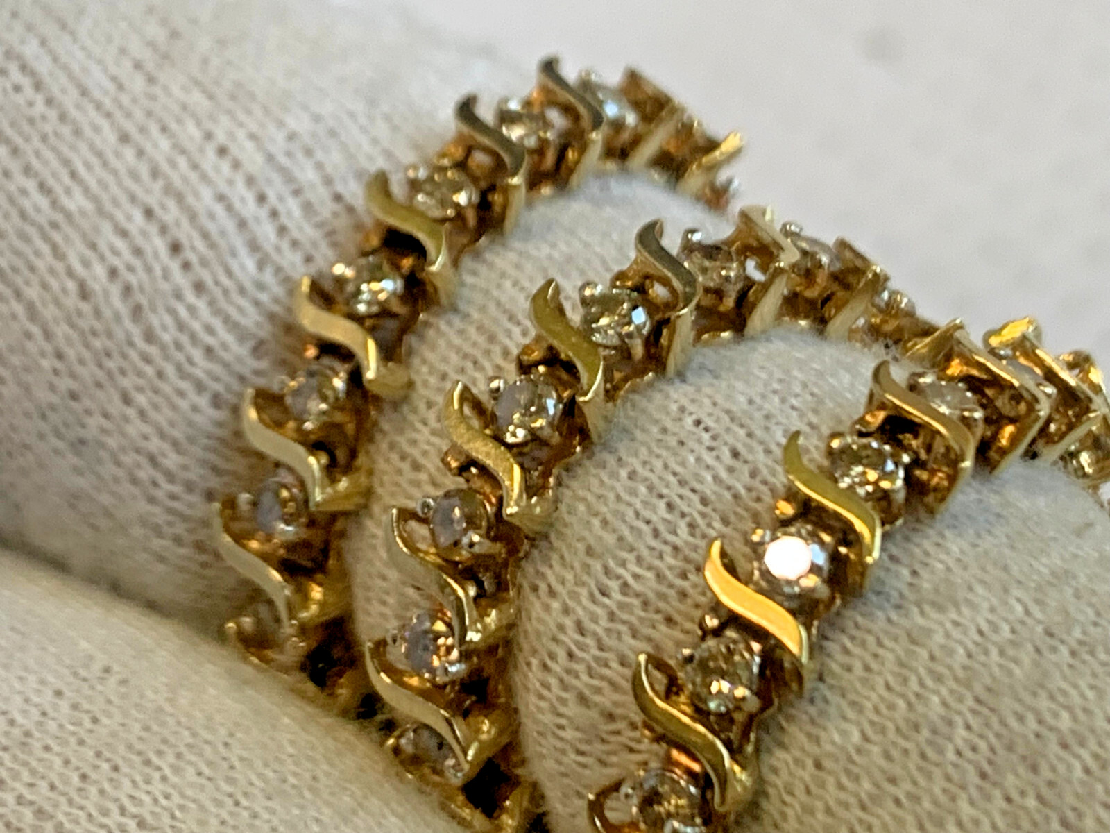 10K Yellow Gold Diamond Bracelet 7.71g Fine Jewelry 7″ Round Prong Box Clasp
