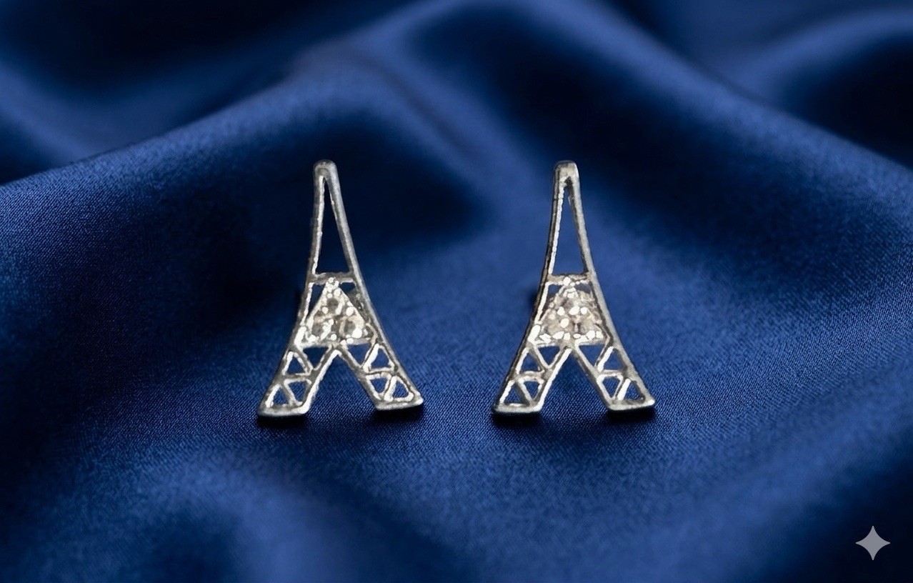 Paris Eiffel Tower Stud Earrings Sparkly Crystal Pave Travel Gift Silver Tone