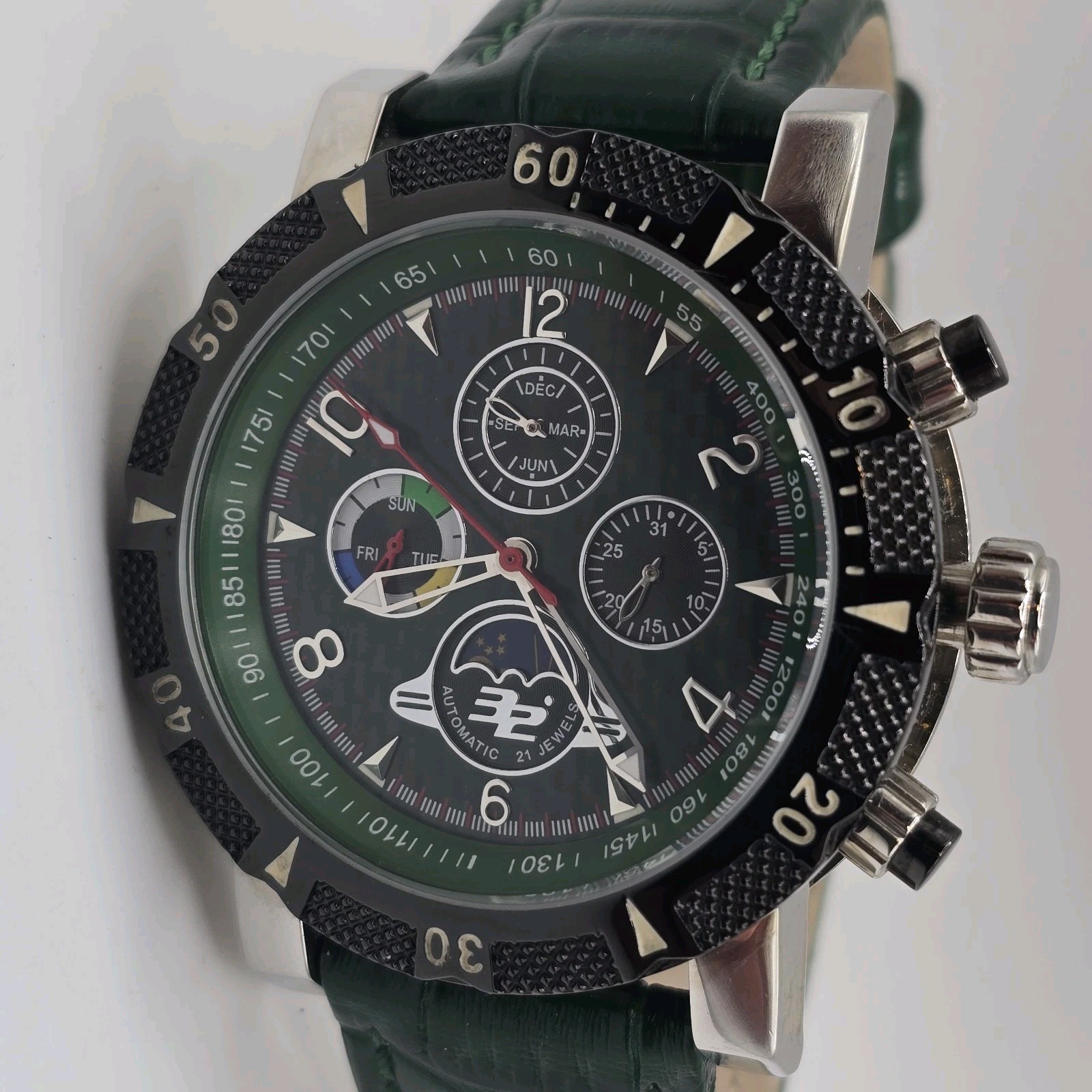 32 Degrees Automatic Watch Multifunction Green Dial 45mm