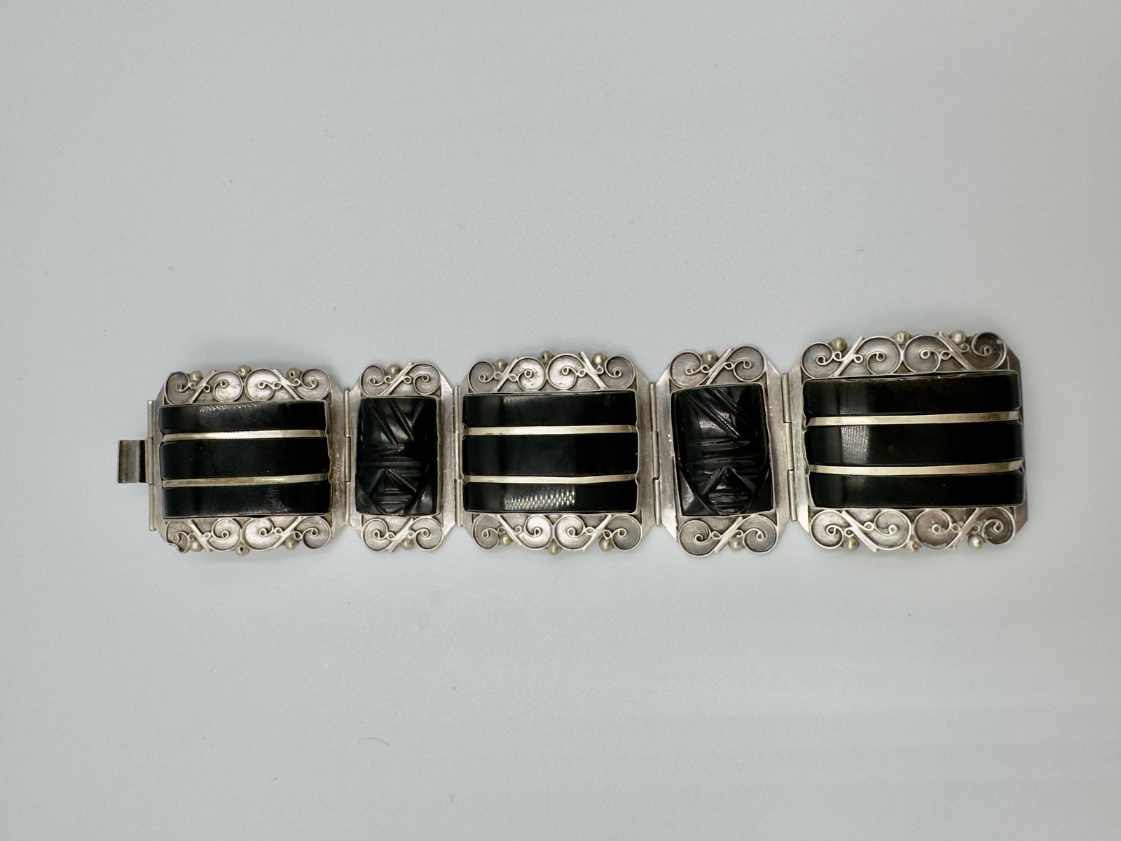 Vintage Del Rio ~ Sterling Silver & Carved Black Onyx Bracelet