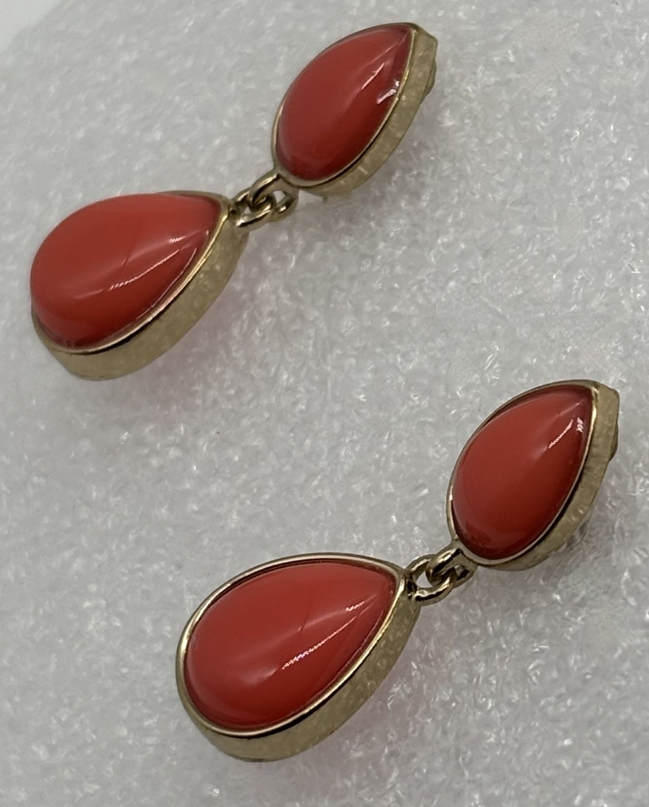 Vintage Nine West Holdings Clip Earrings Teardrop Faux Coral Cabochons Gold Tone