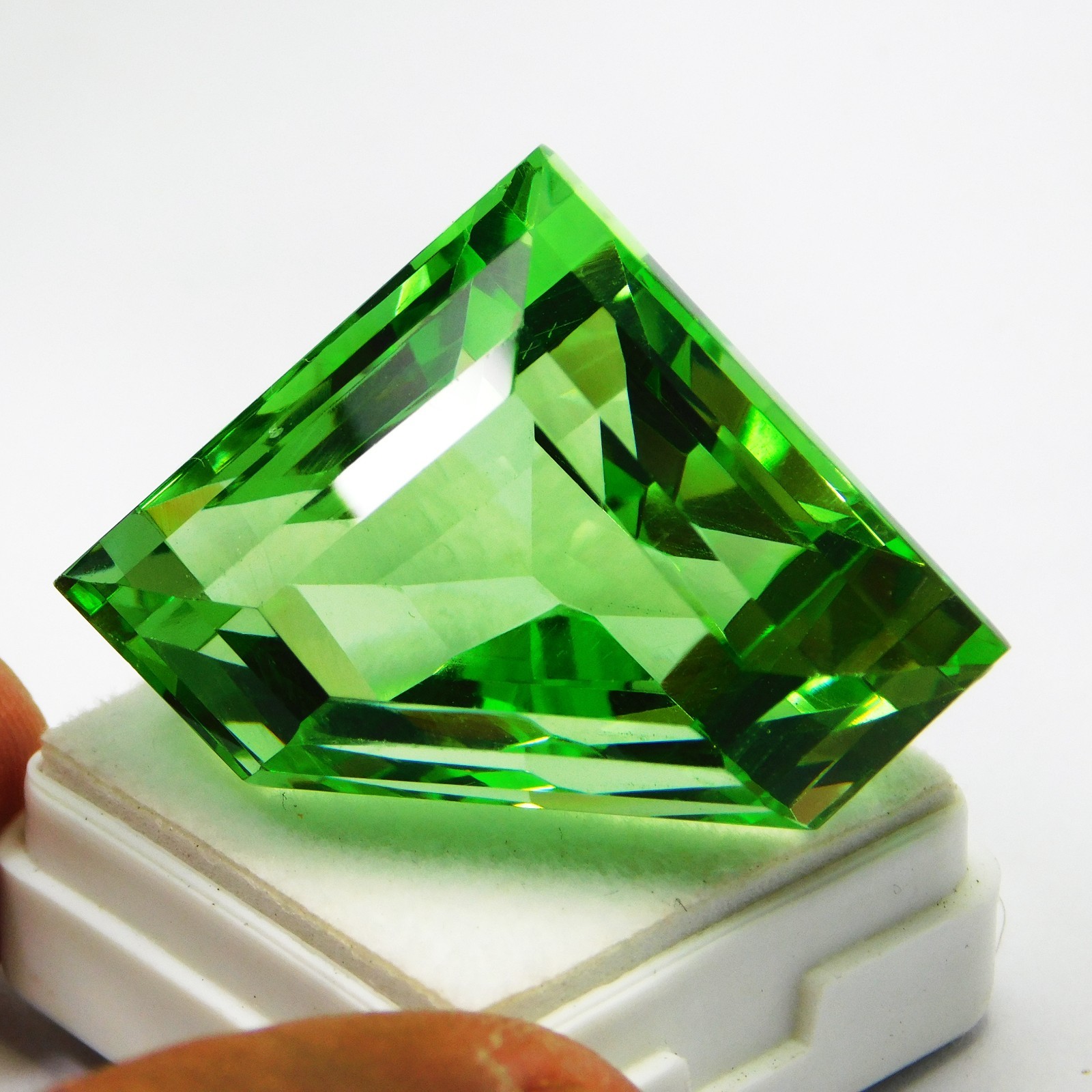 Certified 86.90 Ct Natural Green Tsavorite Garnet Fancy Cut Loose Gemstone