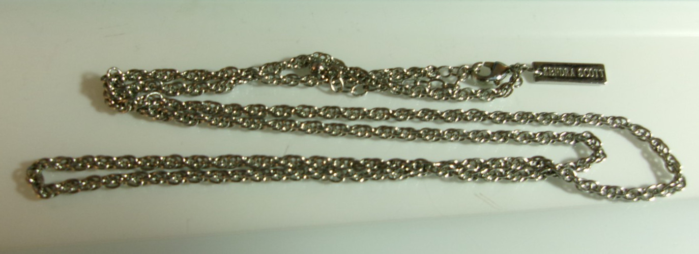 KENDRA SCOTT LONG CHAIN NECKLACE SILVER TONE W/EXTENDER & LOBSTER CLAW CLASP
