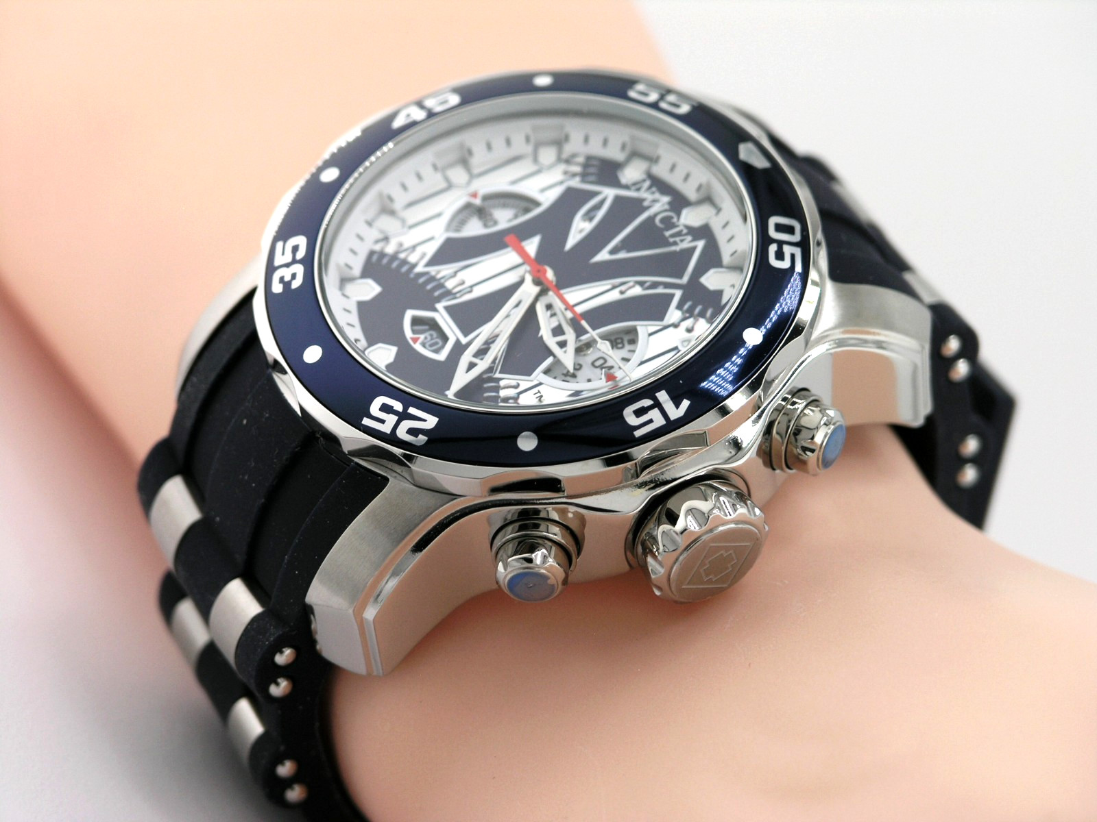 NEW INVICTA 42846 MLB NEW YORK YANKEES NY CHRONOGRAPH WATCH QUARTZ ANALOG 48MM