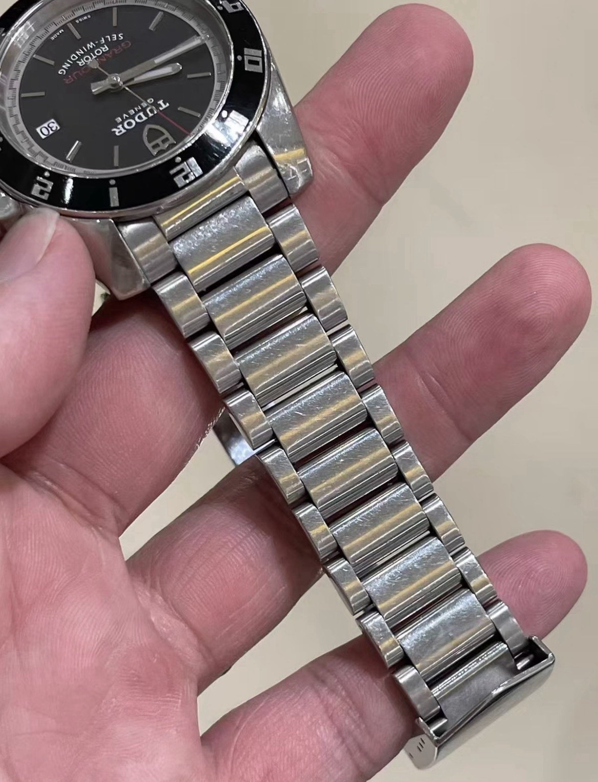 Preowned 2011 Tudor Grantour Date 20050 41mm Automatic Black Dial Watch Full Set