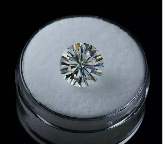 Lab-Grown 2.00 Ct CVD Diamond 8.40 mm Round D, IF Clarity, Certified Diamond