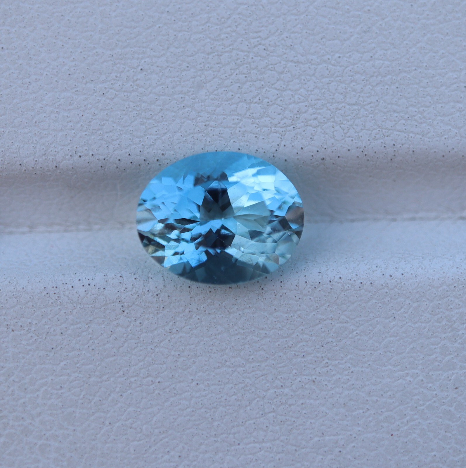 2.23 Cts 9.5×7.6 MM Natural AAA Blue Aquamarine Oval Cut Gemstone