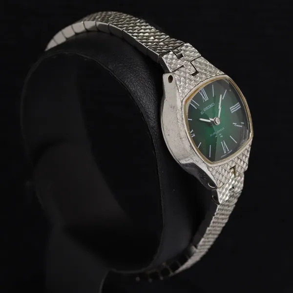 Working Seiko 11-7850 manual winding, green dial, 21 jewels, cut glass, ladies&#