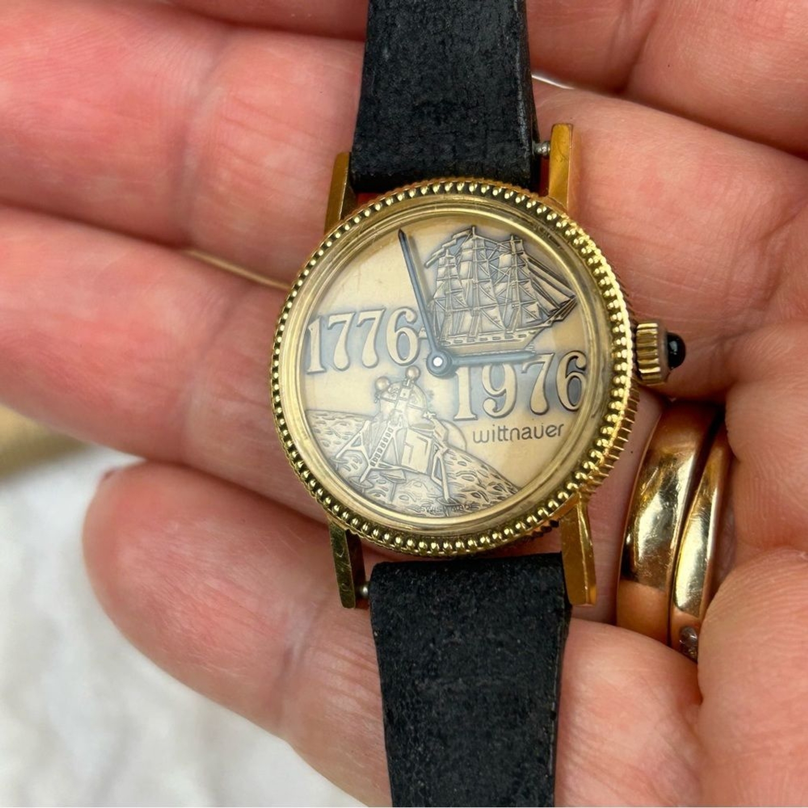 RARE Women’s Vintage 1776 1976 BICENTENIAL WITTNAUER COIN BASE 8KT GOLD WATCH