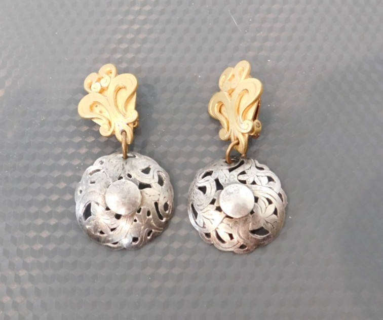 VTG Marjorie Baer MB SF Mixed Metal Etched Earrings Dangle Boho Clip On