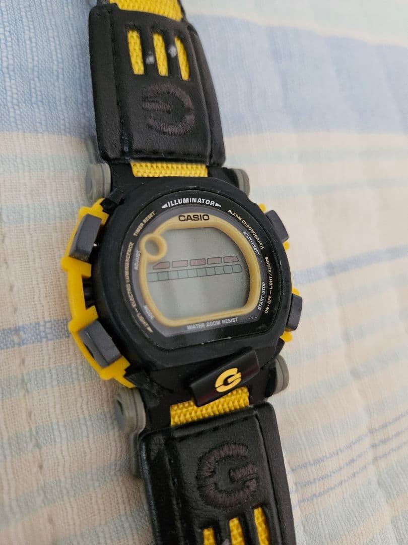 CASIO G SHOCK DW 003 Yellow Black Watch