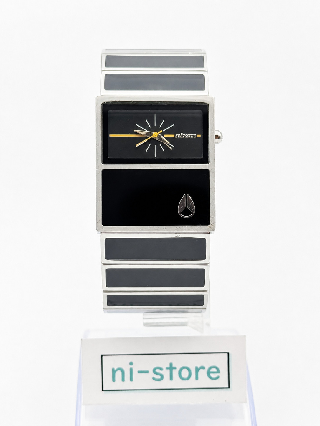 Nixon The Chalet Black Color Quartz Watch Wrist 16cm (6.3in) – Rank B