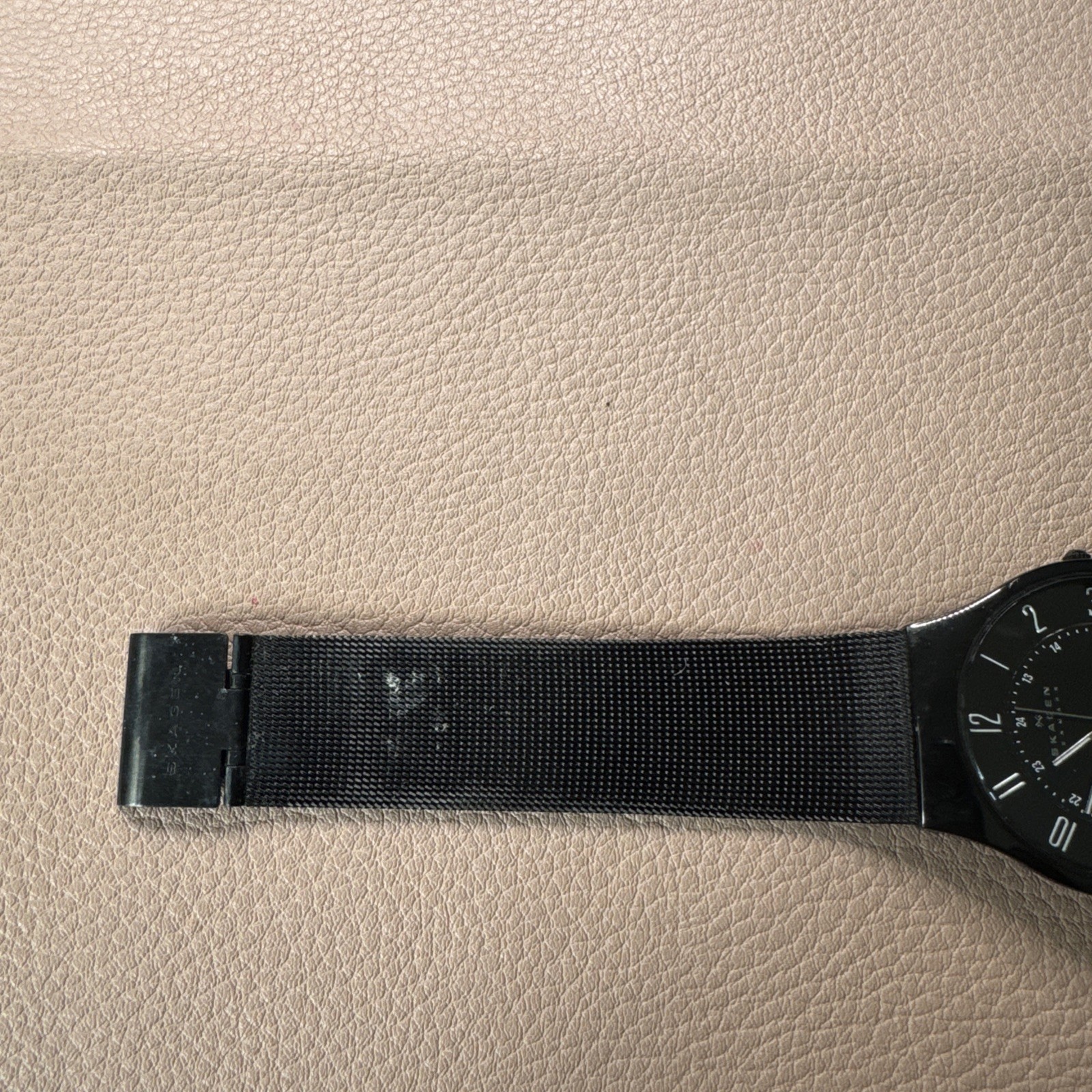 WATCH –SKAGEN Mens 37mm Black Dial Date Titanium 233XLTMB Mesh