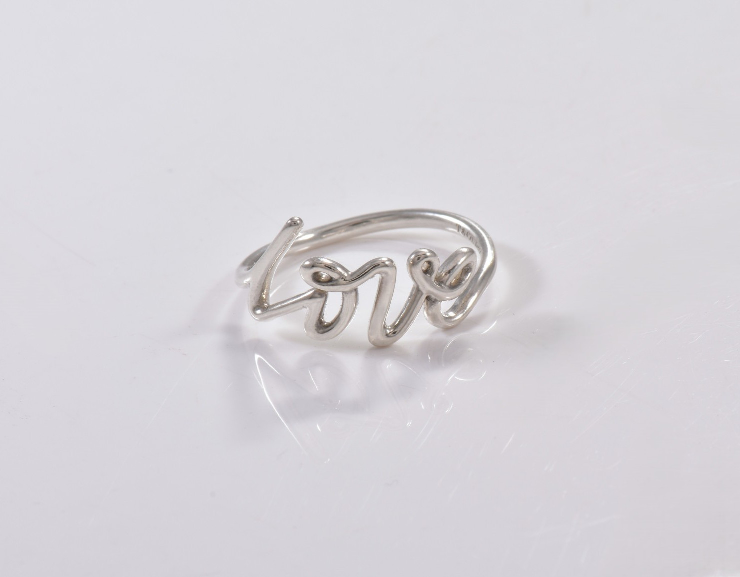 Size 8 Tiffany & Co Sterling Silver Paloma Picasso Graffiti Love Ring in Pouch