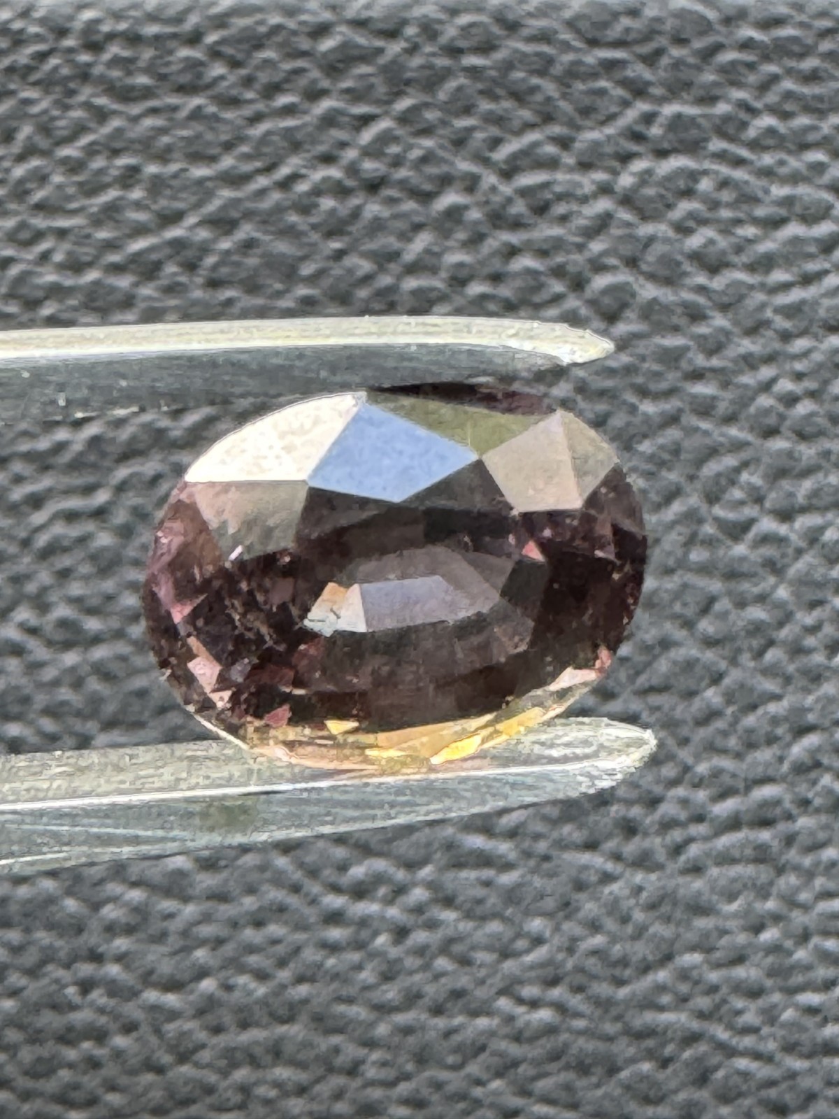 SPINEL. Dark Rose Pink, 7 x 5.4 mm Oval, Clean. 1.31 Carats.