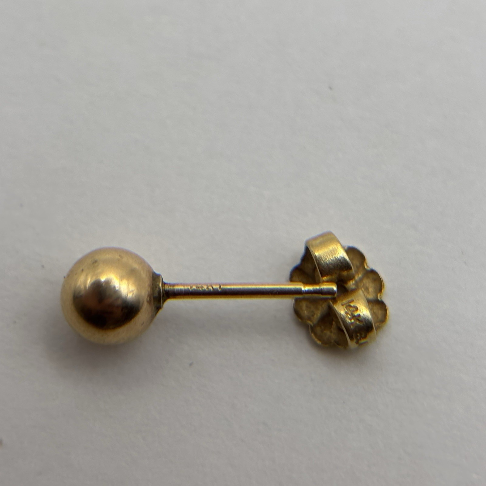 14kt Yellow Gold Scrap 0.57g Earring Stud + Back