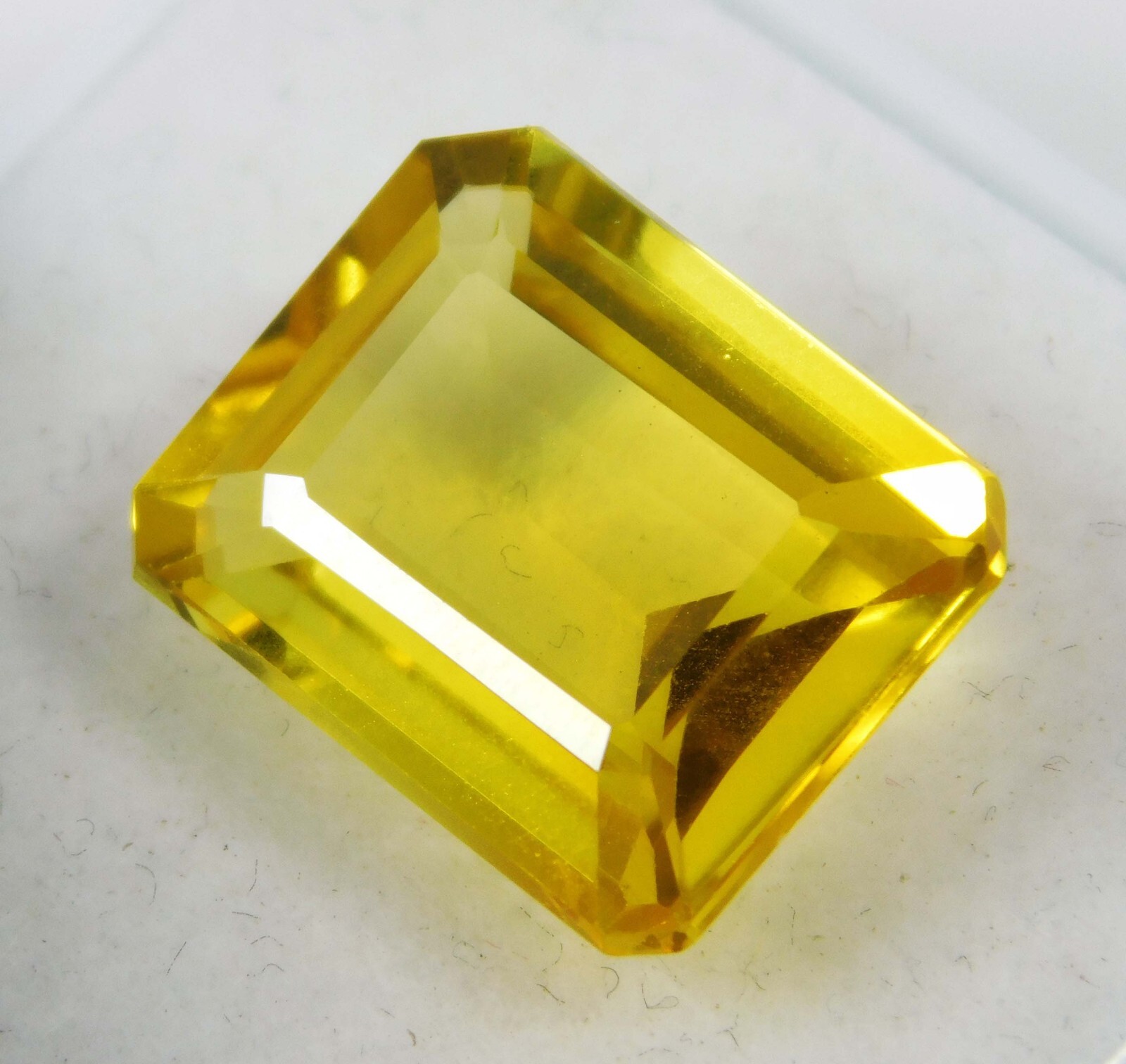 Natural 8.15 Ct Ceylon Yellow Sapphire Emerald Cut 12.8x10x5.1 Mm Loose Gemstone