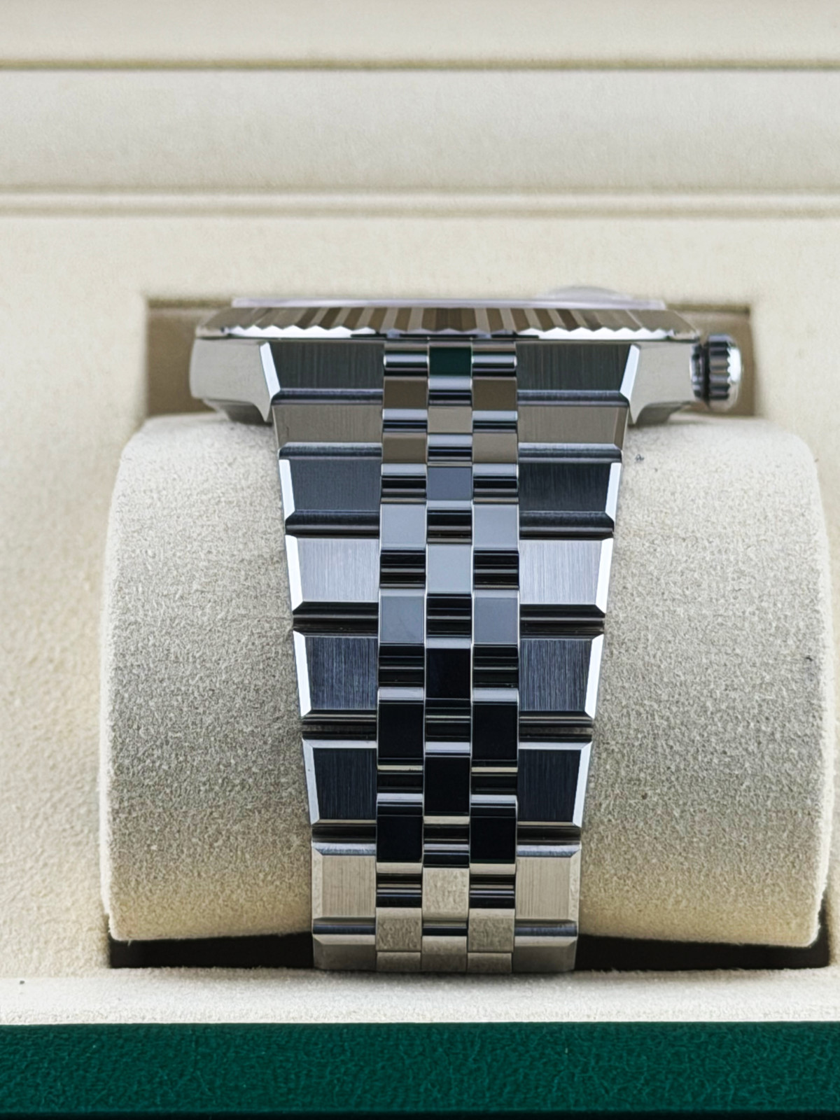 2026 Rolex Land-Dweller 40MM White “Honeycomb” Dial (127334)