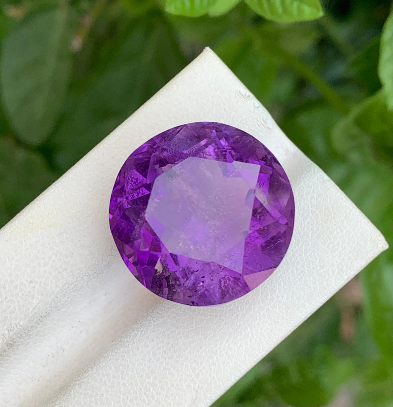 38Carat Beautiful natural amethyst loose gemstone From Brazil.(20x20x14mm)