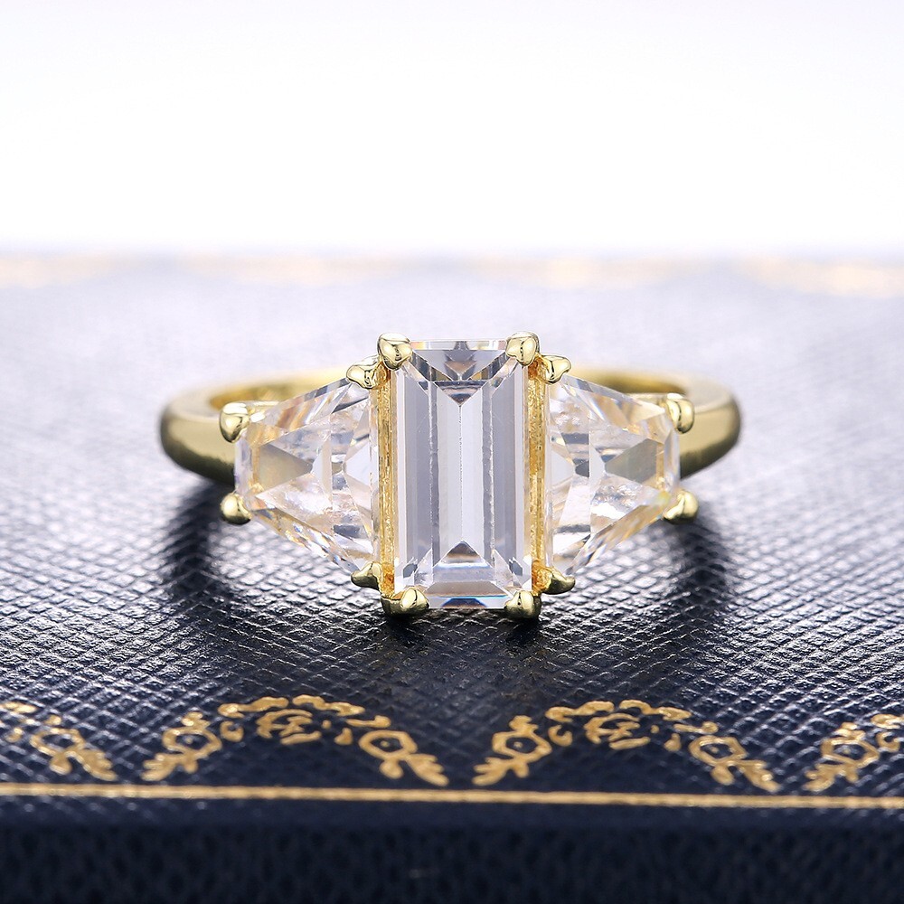 2 CT Simulated Diamond Pretty Ring 14K Gold Plated Fancy Ring For Valentine Gift