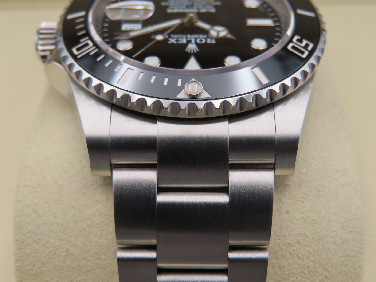 Rolex Submariner Date 126610LN Men’s 41mm Wristwatch Pre-Owned Box Papers 2025