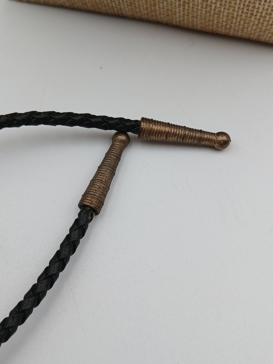 Vtg 1903 Indian Head Penny Coin Bolo Tie Gold Tone Metal Enamel Leather Cord