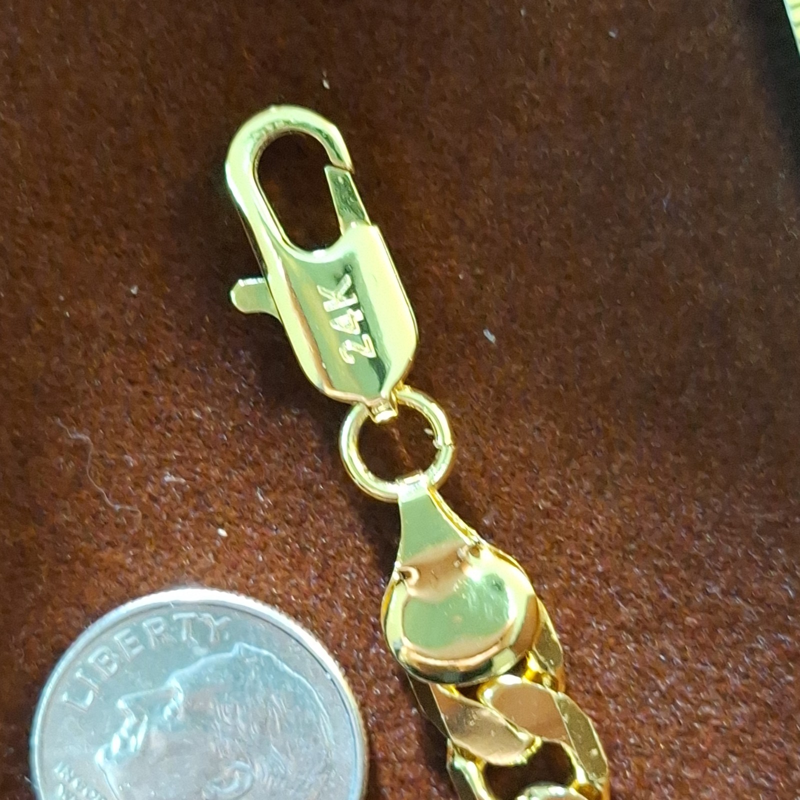 24k Yellow Gold Figaro Chain Bracelet Lobster Clasp 8 in No Stone Chain Style