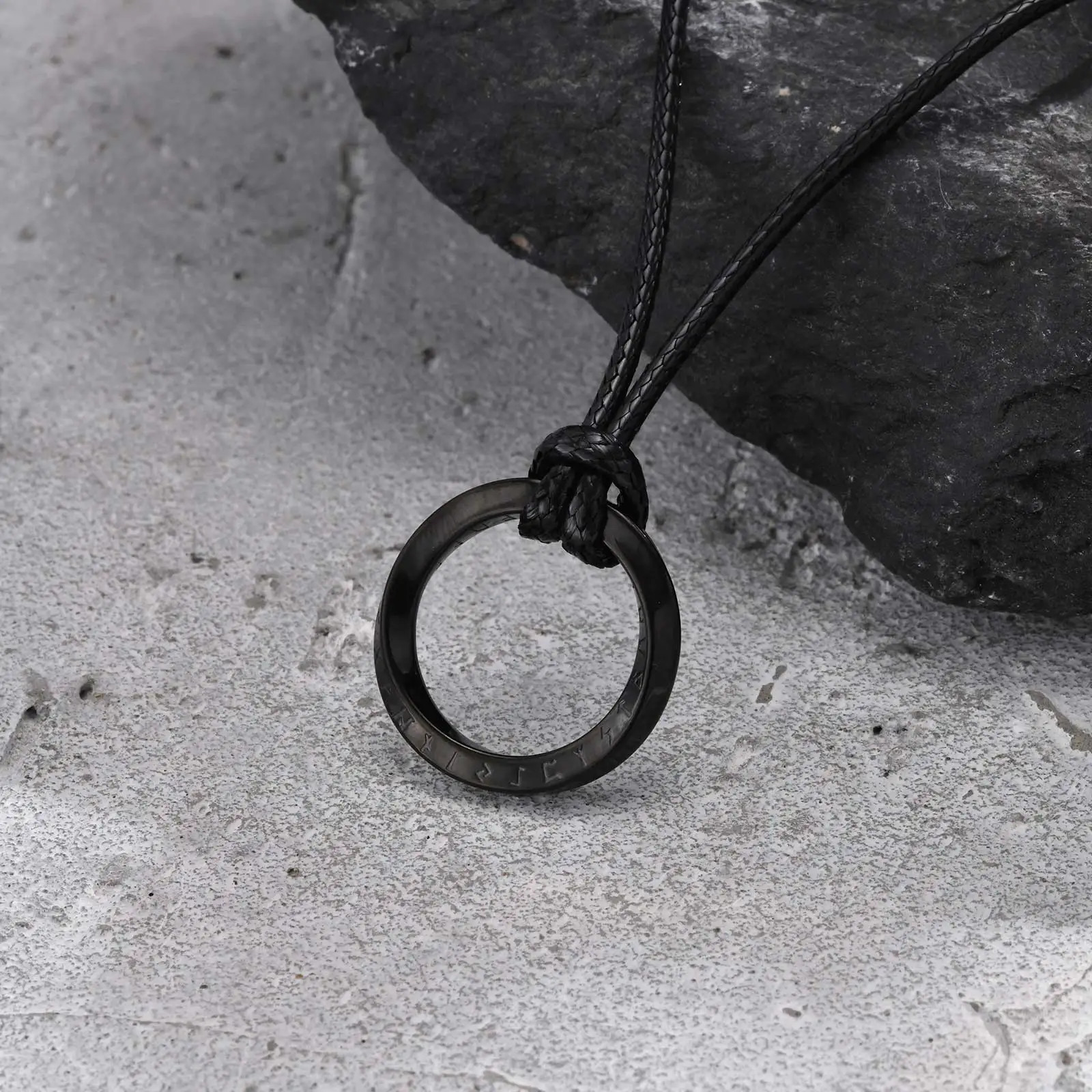 Mobius Pendant Necklace Stainless Steel Round Waterproof Symbol Chain Jewelry