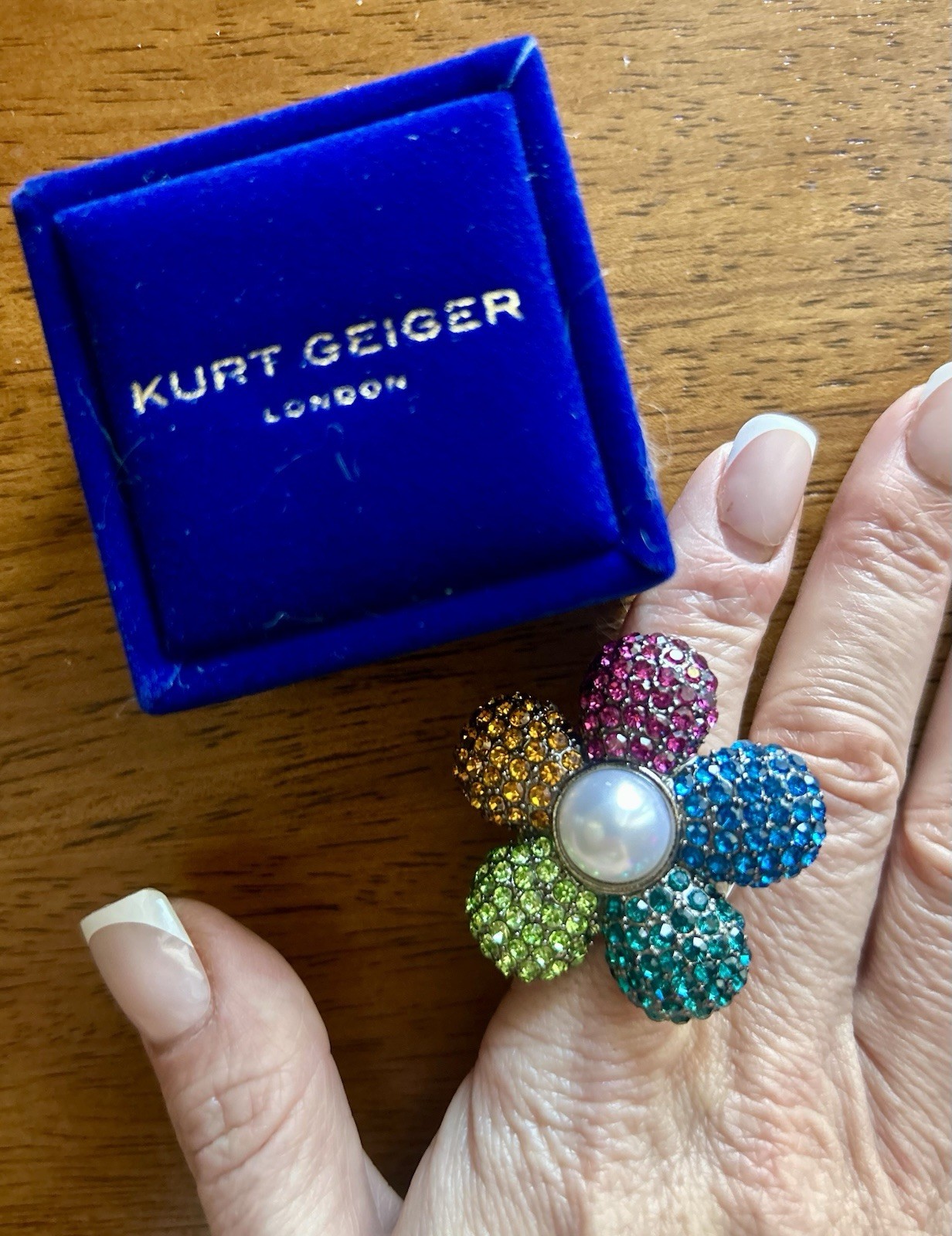 Kurt Geiger London Flower Cocktail Ring Multicolor Rhinestone Faux Pearl Sz 7