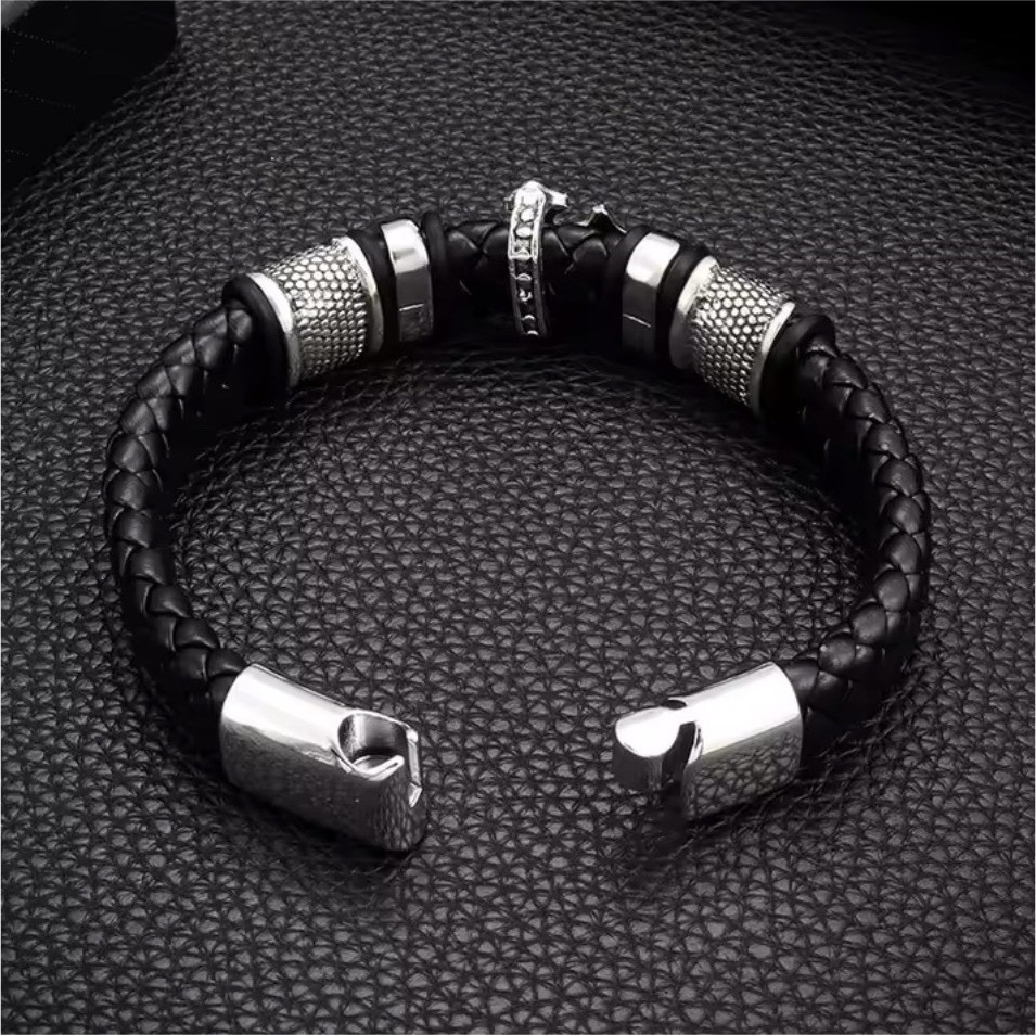 Men’s silver braided leather bracelet with cross charm and magnetic clasp…20.5cm