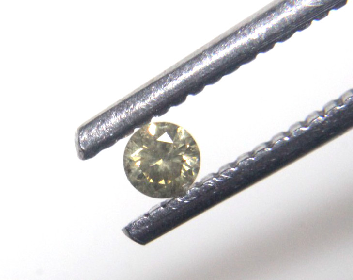 0.11 CTS YELLOW COLOR ROUND SHAPE SOLITAIRE DIAMOND 3.08-3.06×2.00 MM